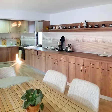 Ghinita Bucovina Pensionat 2*