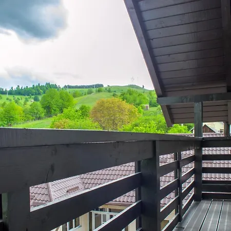 Ghinita Bucovina Pensionat Gura Humorului